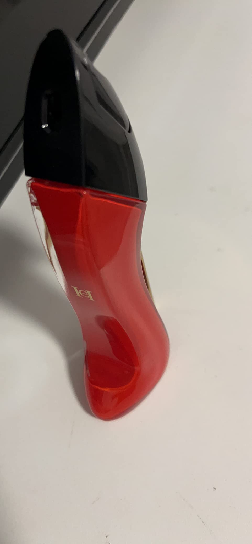 Perfumy Carolina Herrera Very  – Good Floral & Wedding Decor Supply recenzja i cena